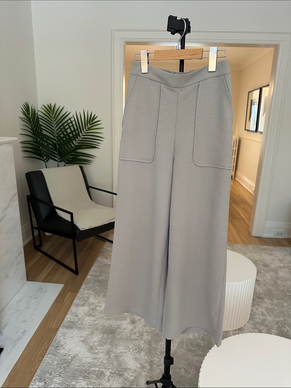 Aritzia Light Grey Wide-Leg Trousers with Front Patch Pockets